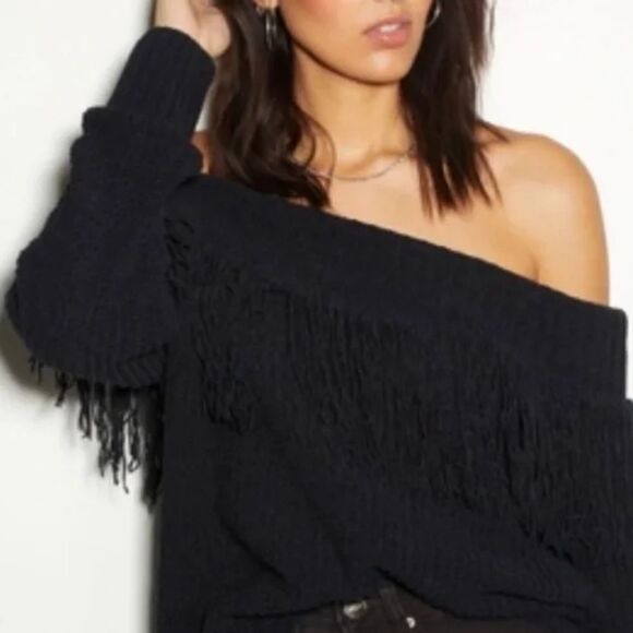 RUE 21 Black Off The Shoulder Fringe Trim Sweater Small - Picture 1 of 7